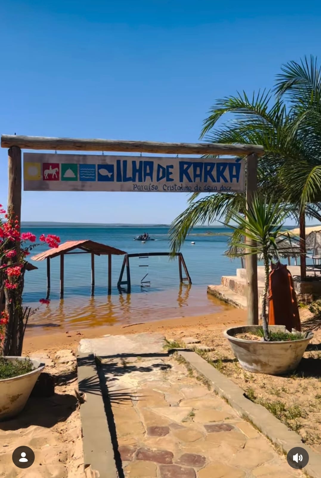 Portal de boas-vindas da Ilha de Rarrá